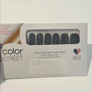 Color Street Holidaze Glitter Nail Strips